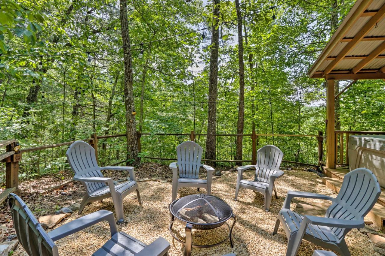 Bumblebee Cottage Murphy Retreat With Hot Tub Salem Exterior photo
