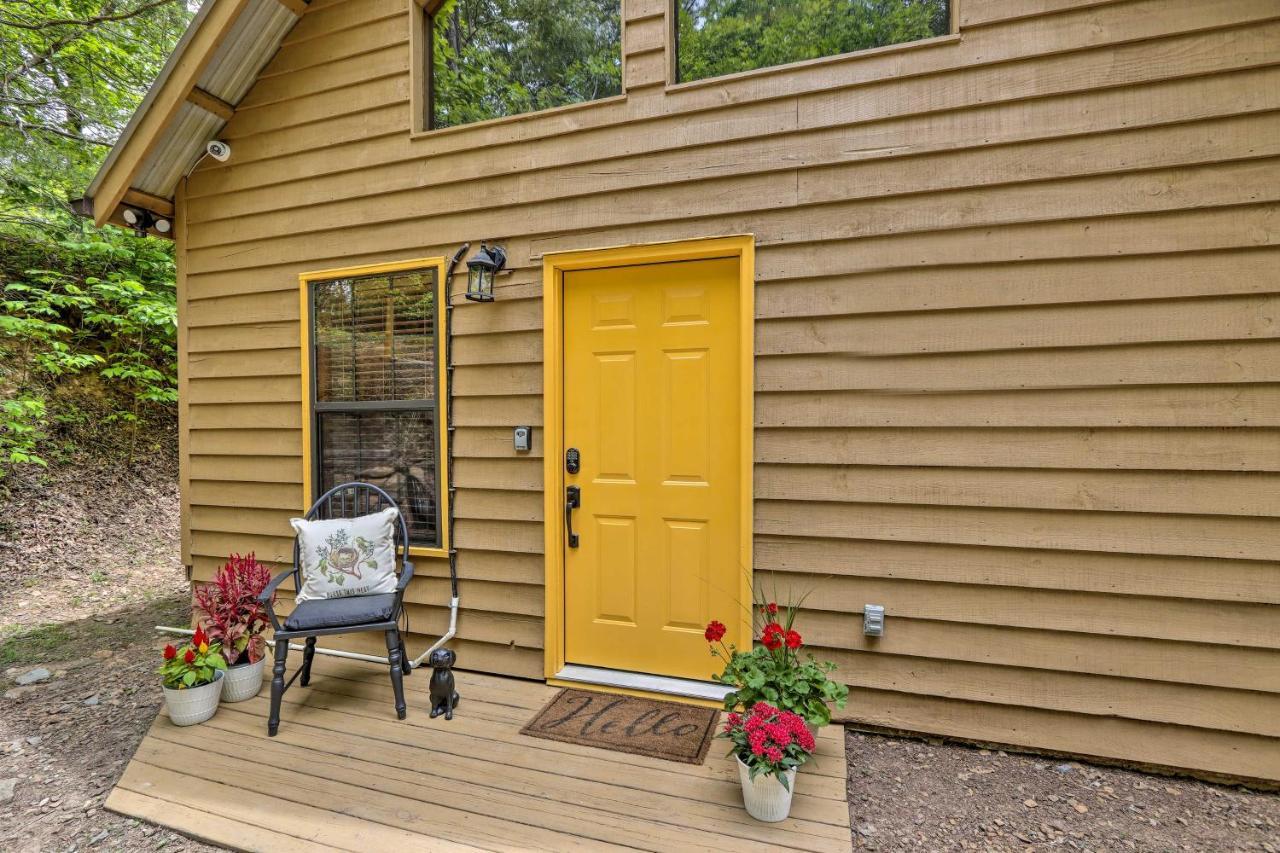 Bumblebee Cottage Murphy Retreat With Hot Tub Salem Exterior photo