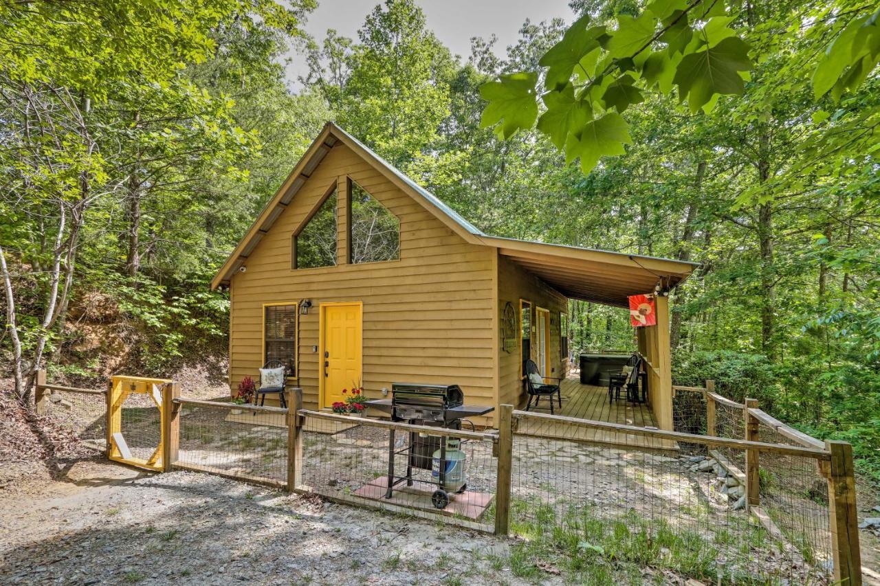 Bumblebee Cottage Murphy Retreat With Hot Tub Salem Exterior photo